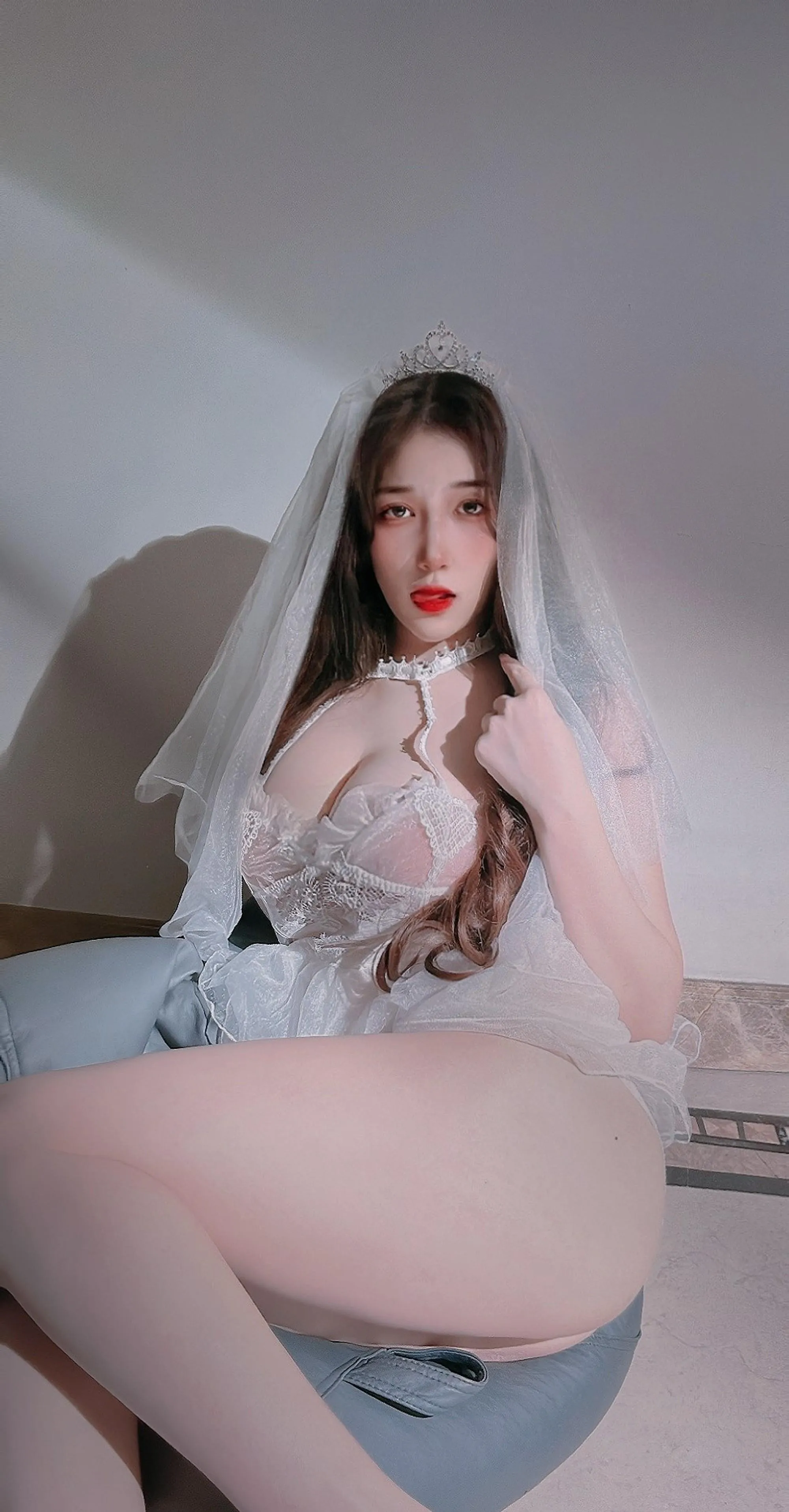 NO.028 可可西yyy – 微密圈系列 纯情婚纱下的RQ [26P]插图5